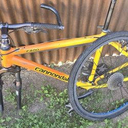 Cannondale Men's Mountain Bike + High End Back Tire