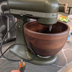 KitchenAid "Vert Olivier" Mixer - Unused (OR BEST OFFER)