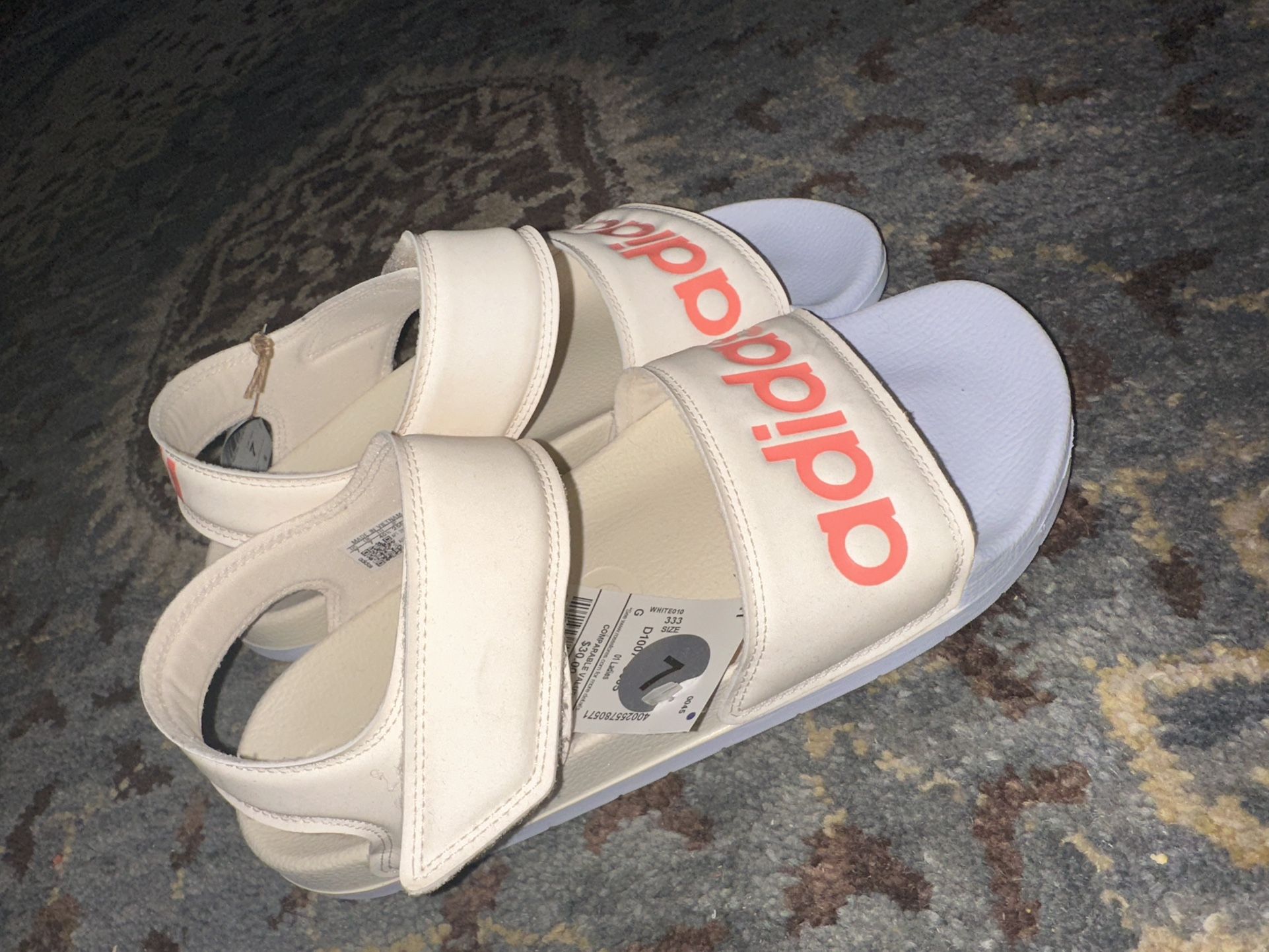 Brand new ADIDAS Sz 7