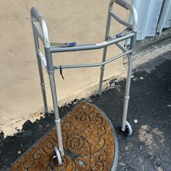 Brand New Walker 10$