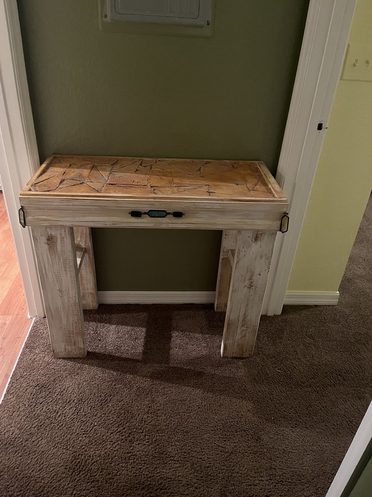 Rustic Concaul