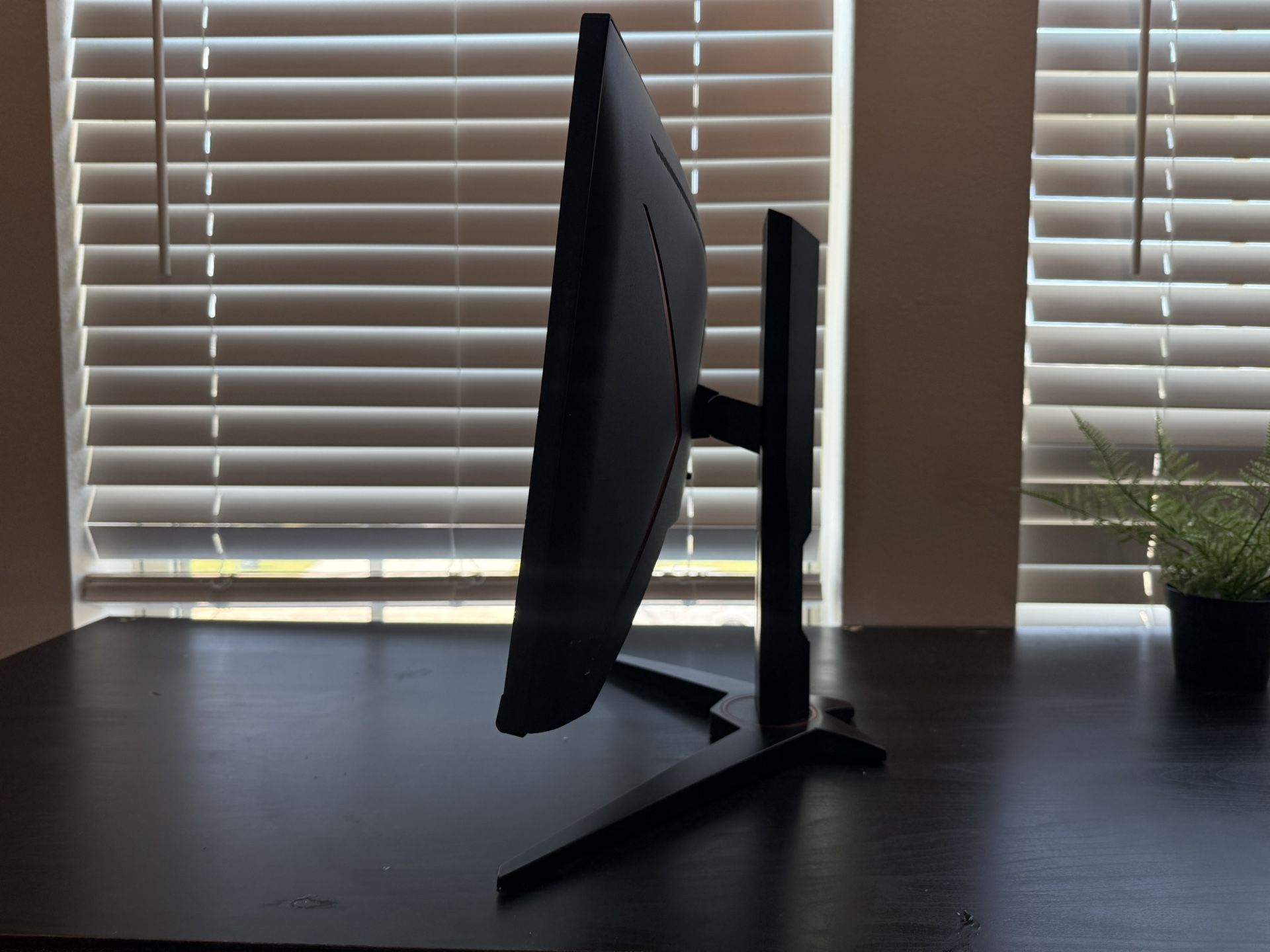 AOC 165hz Monitor Great condition