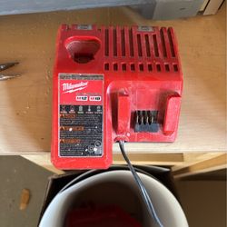 Milwaukee battery charger