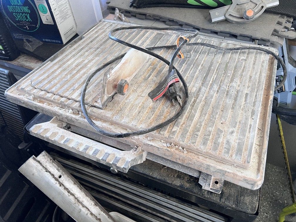 Small Tile Saw