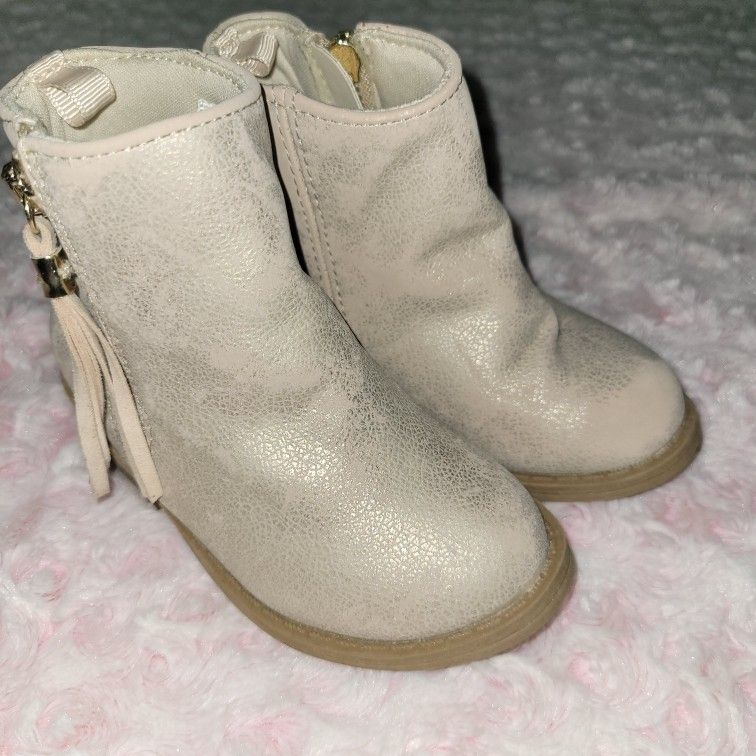 Beautiful Girls Boots 🌼