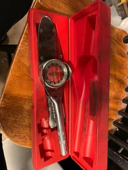 Gently used snap on torqometer