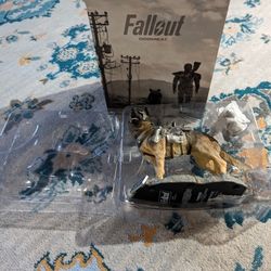 Fallout Dogmeat Statue