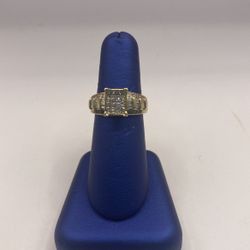 10KT Gold Diamond Ring