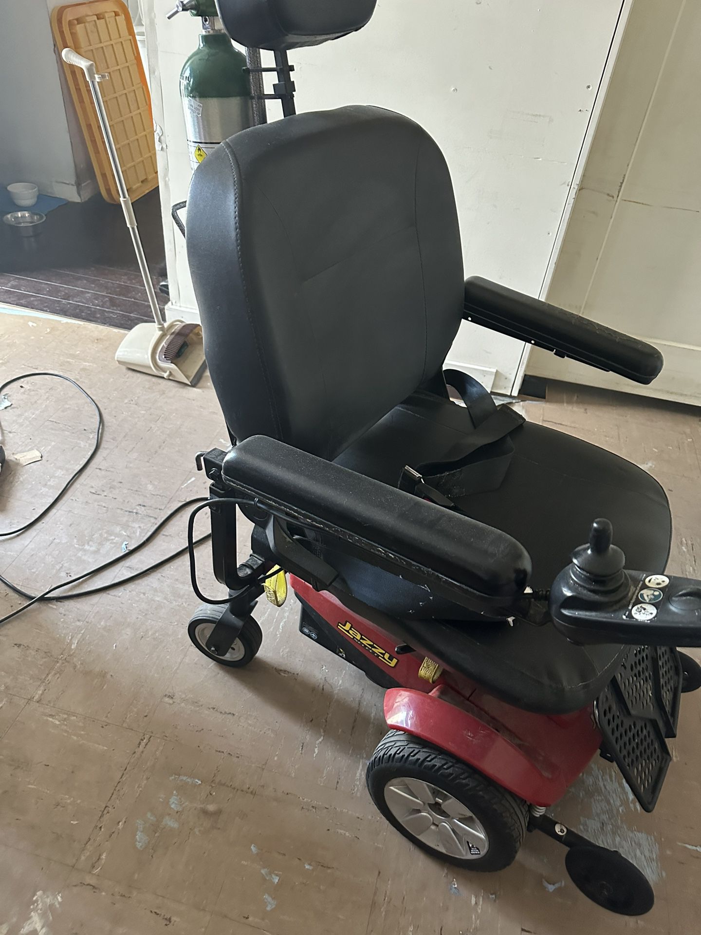 Jazzy Select Mobility Chair