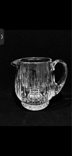 Vintage Stuart Hampshire Crystal Pitcher 24 Oz England Discontinued . Beautiful elegant 5” tall pitcher is in excellent condition. Made in England.