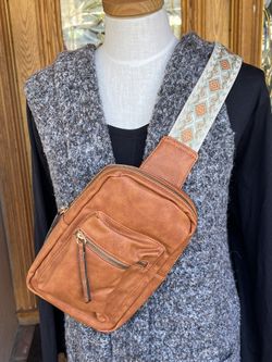 Crossbody Bags! Multiple Colors Available. 