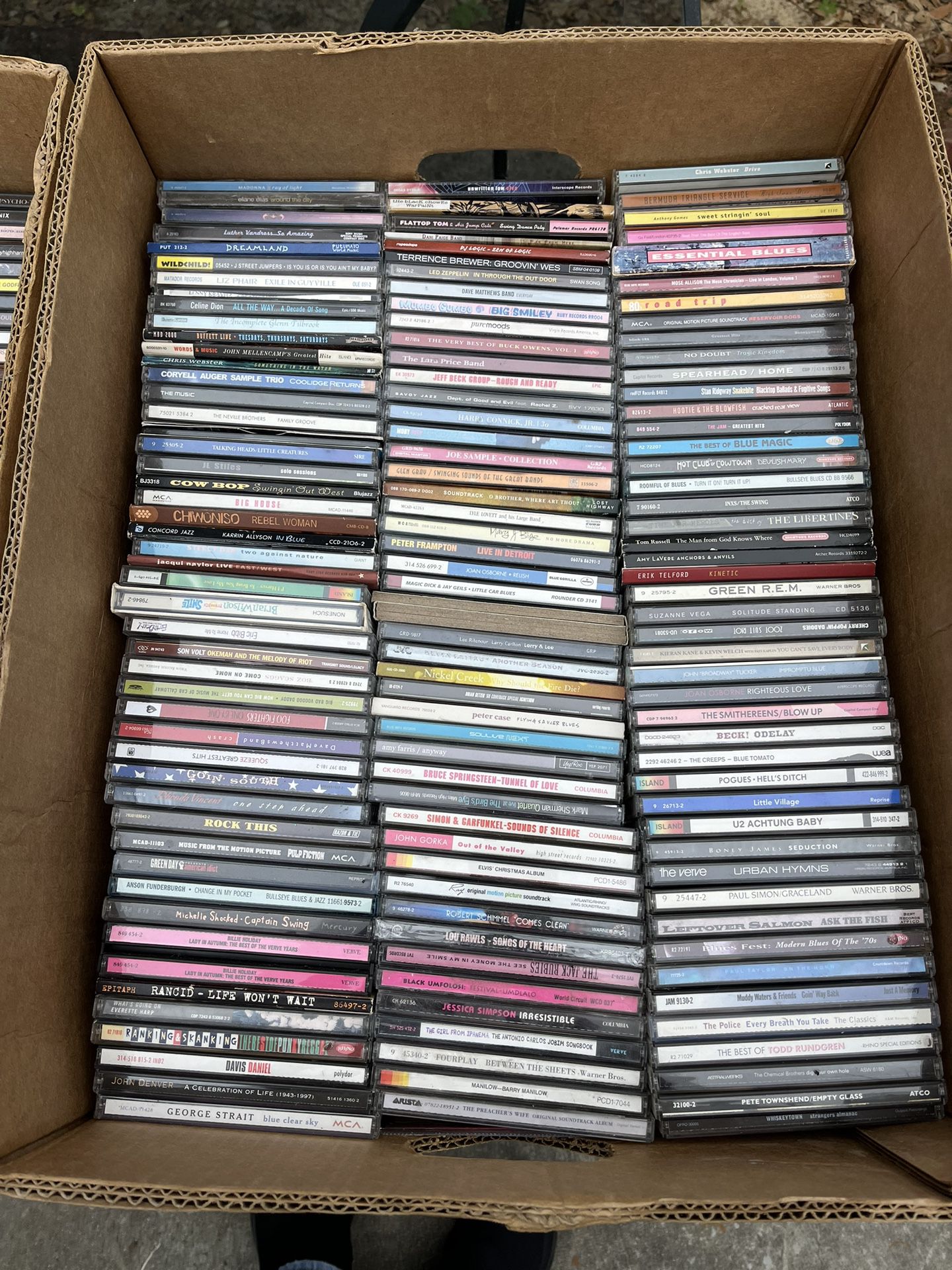 "500 CD's Mixed Lot Rock, Blue's and More ( 1 LOT )