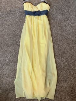 Yellow dress/gown