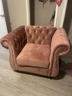 Pink/Rose Upholstered Tufted Chair