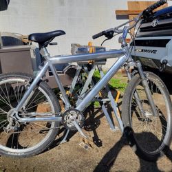 Alcoa Moutain Bike. (Trek)