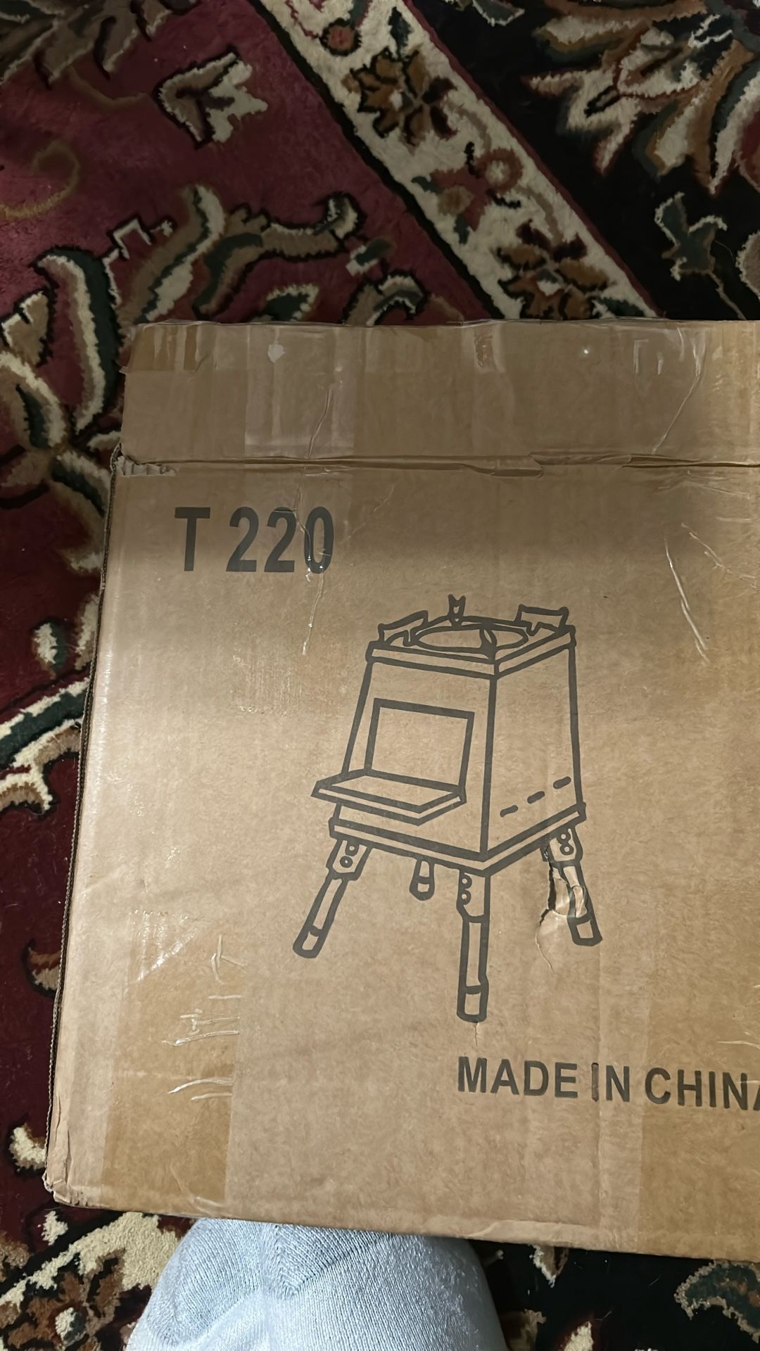 Wood-burning stove for campsites
