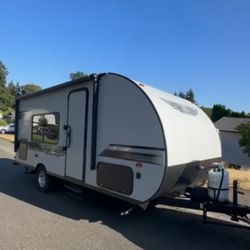 FOR SALE: 2022 21’ Forest River Salem FSX Platinum – $20,700