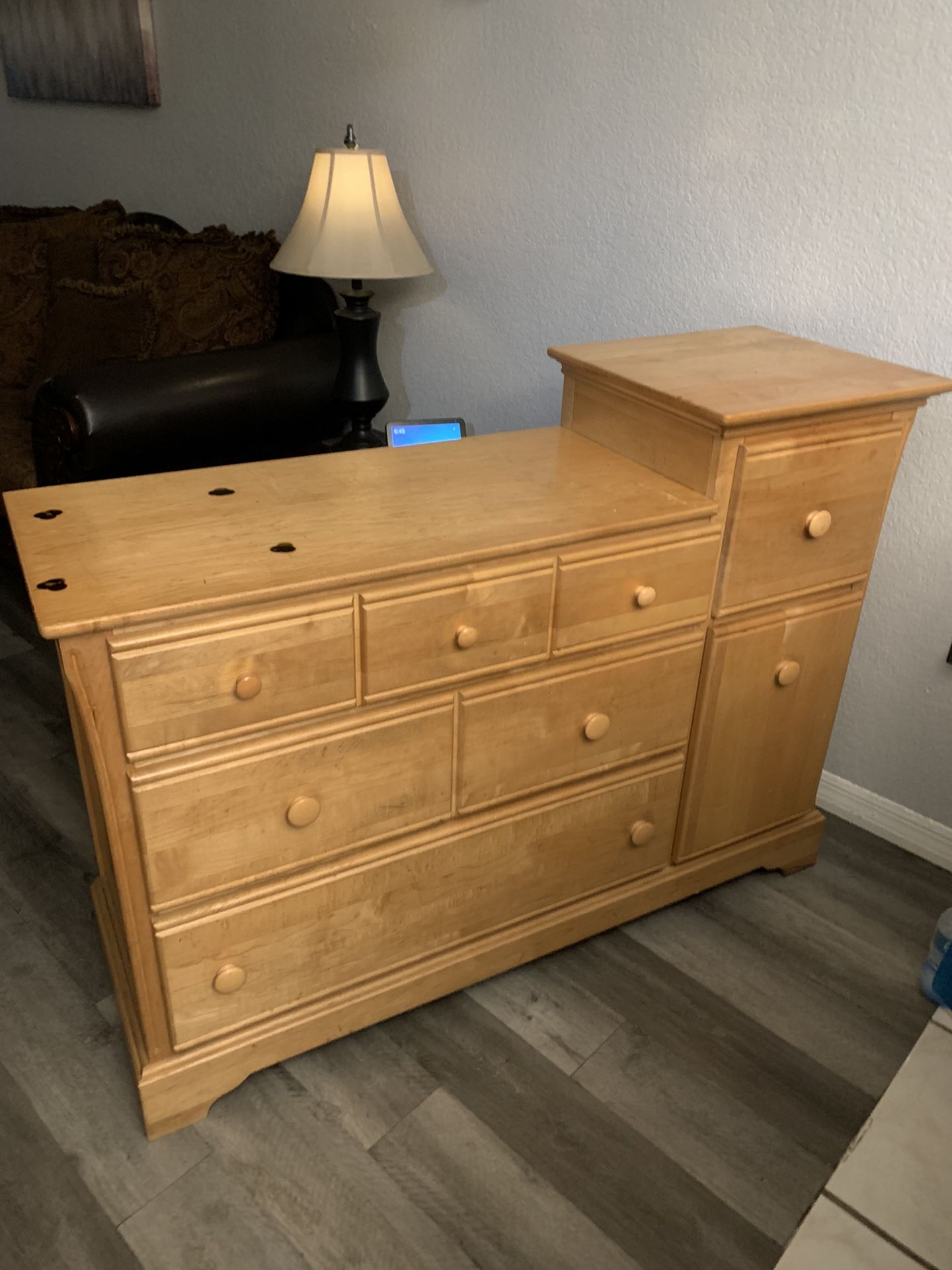 Heavy Duty Changing Table And Dresser