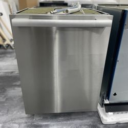 *Open Box* Miele 24” Stainless Steel Dishwasher - Future Crystal Series