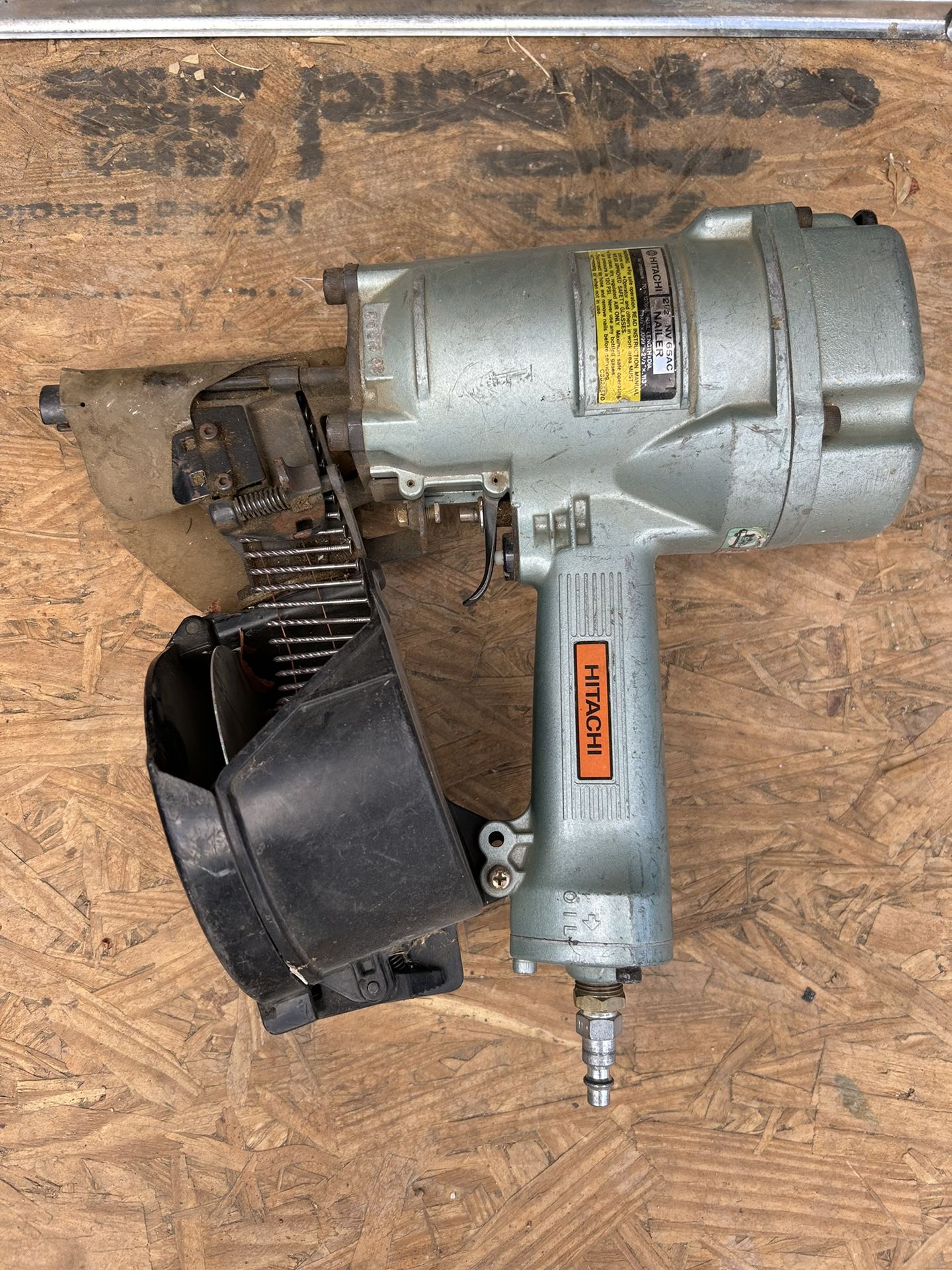 HITACHI NV65AH Metabo TAIWAN Wire & Plastic 2-1/2" Coil Siding Nailer Hardie