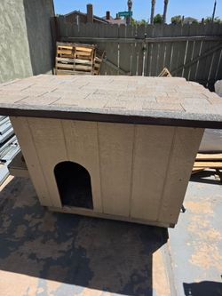 Free dog house