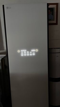 LG STEAM CLOSET