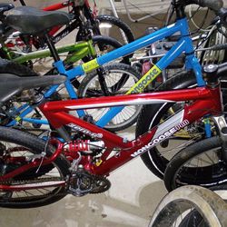 Moongooze 26inch zero gravity very light in very good condition,and a mongoose fat tire