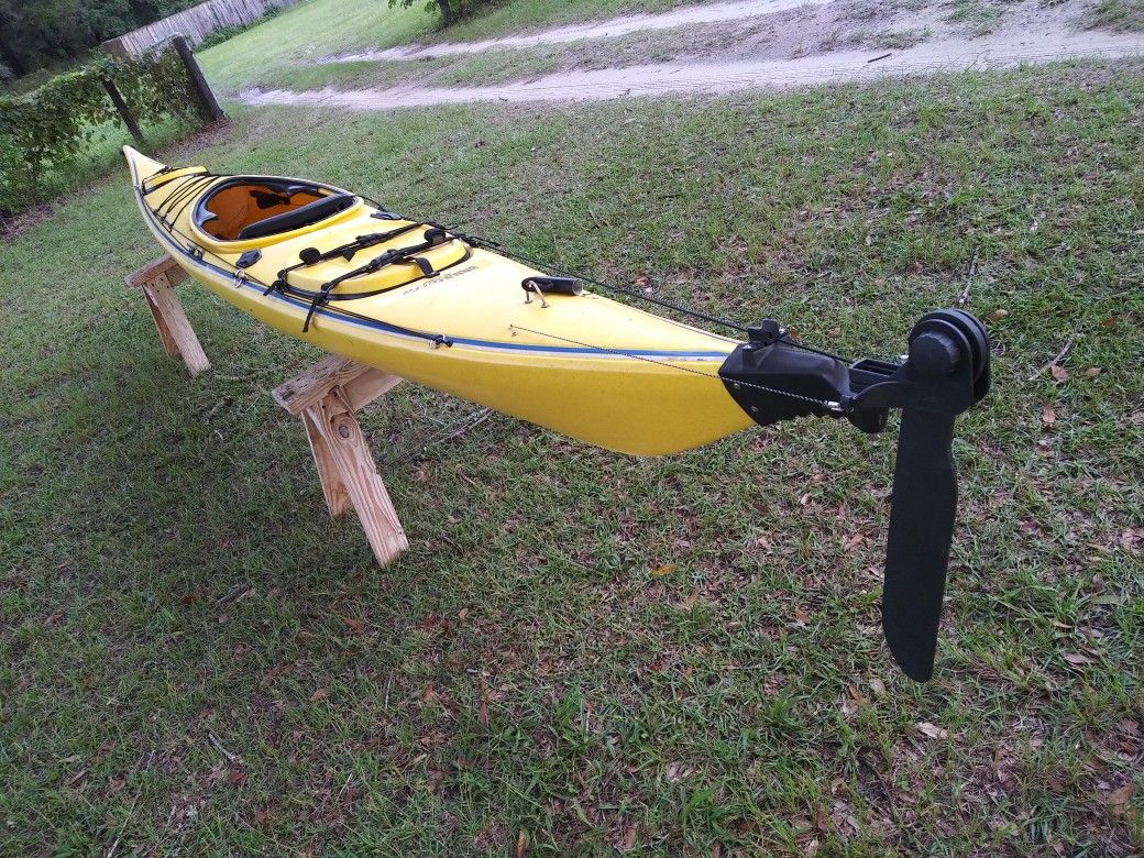 17' Fishing/Touring Aquaterra Sea Lion sit-in Kayak with Rudder for ...