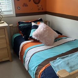Twin Bedroom Set – includes two twin beds and dresser