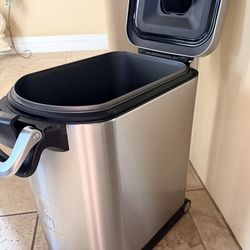 Simplehuman 25L Pet Food Container