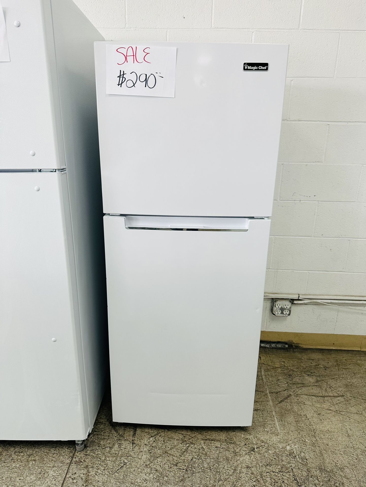 Magic Chef Refrigerator