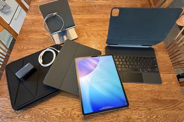 Computer Bundle And Accessories
