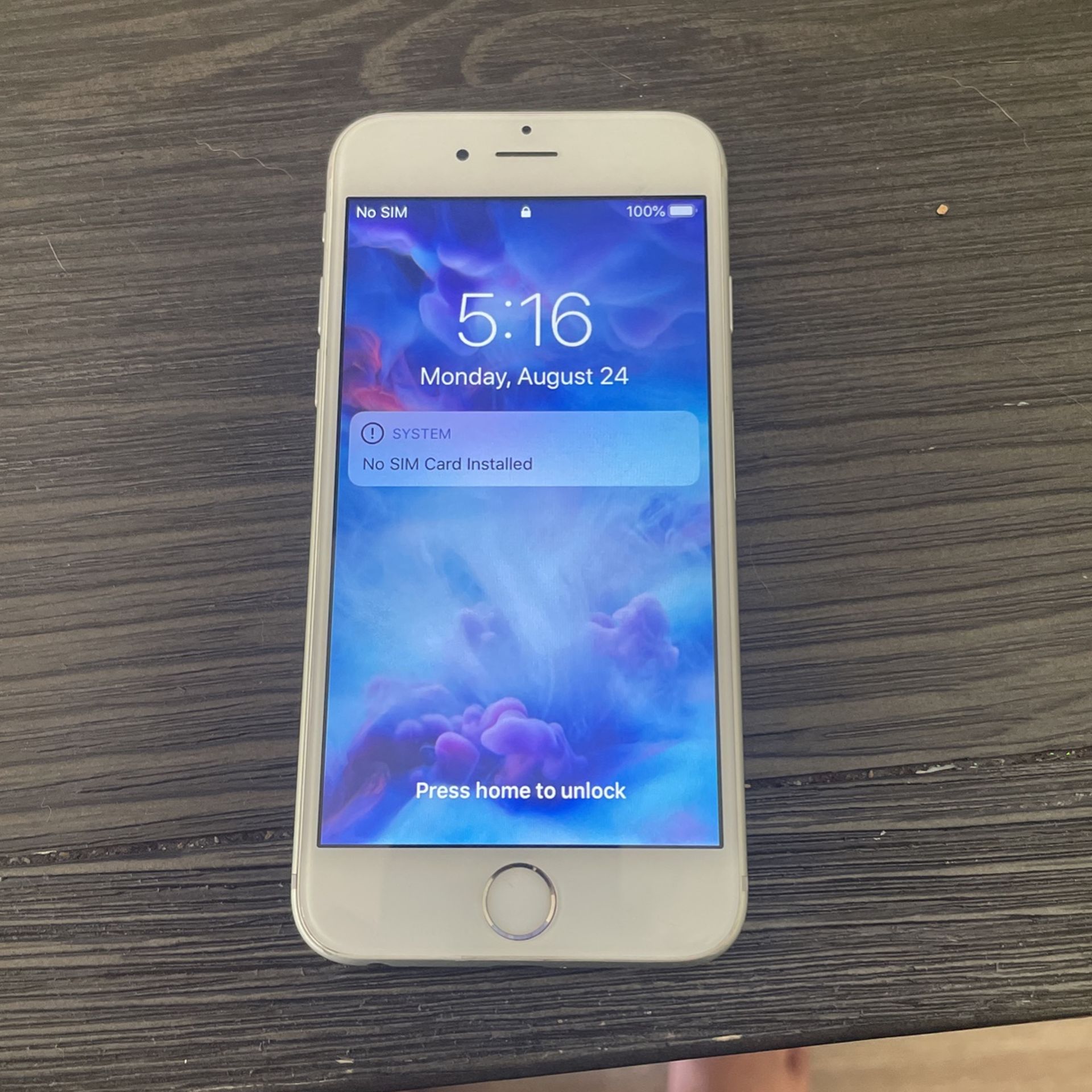 iPhone S (LOCKED!)