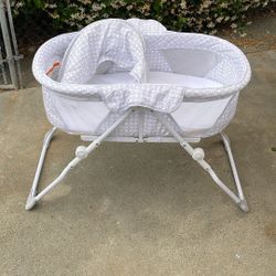 Delta Children Travel Crib