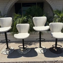 Adjustable bar stools