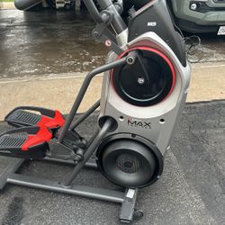 Bowflex Max Trainer M5 