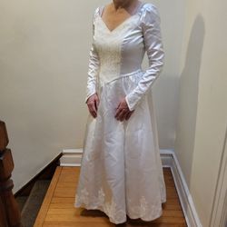 Vintage Handmade Wedding Dress With Toule Slip 