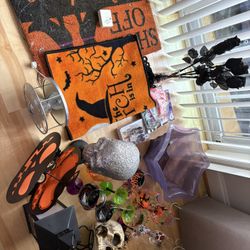 Miscellaneous Halloween Decorations 