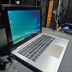 Asus 12.5' TouchScreen Laptop. Windows 10 - $100.. Firm On Price 


