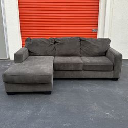 FREE DELIVERY - Modern Sofa Couch Sectional w/ Reversible Chaise - Ashley - Olive