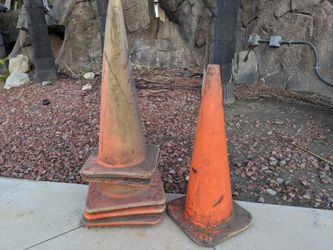6 heavy duty large orange cones!!