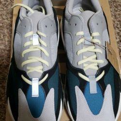 Yeezy 700 Wave Runners Sz 11 