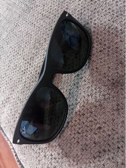 Black Ray Bans