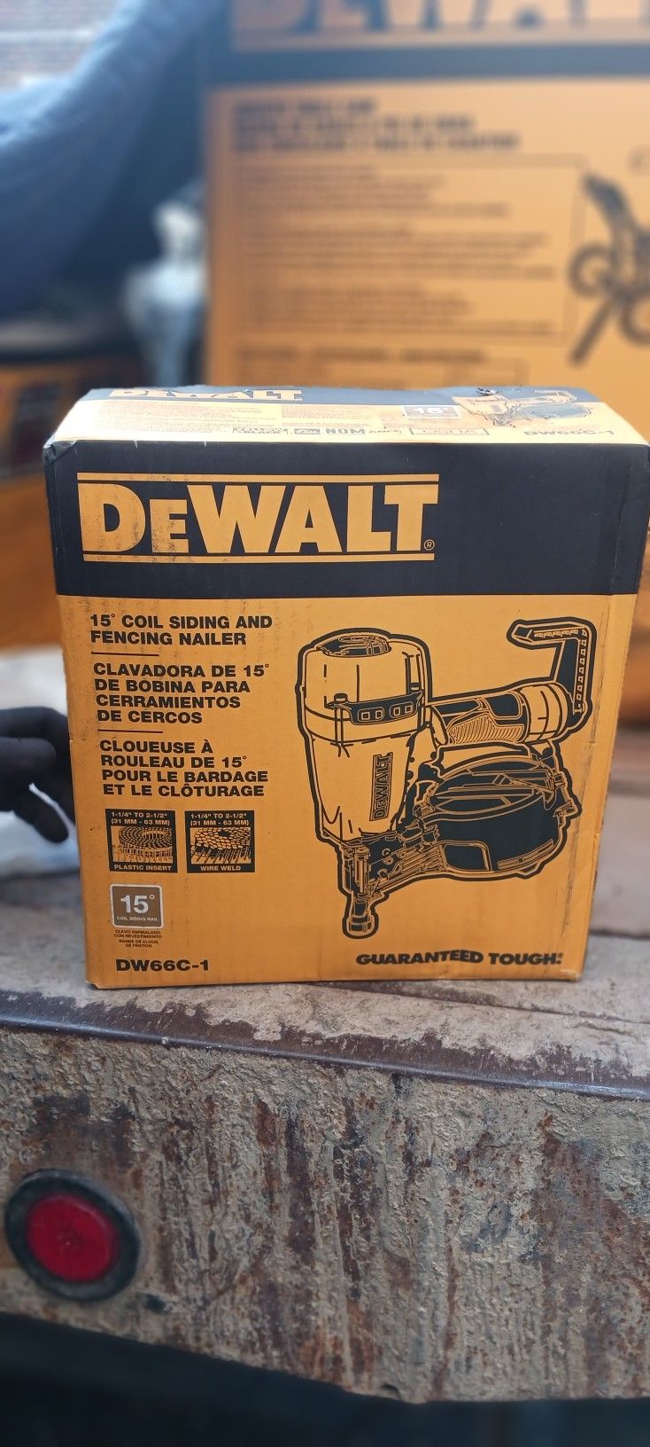 Pneumatic 15-Degree Coil Corded Siding Nailer
777
NEVER USED