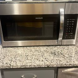 Frigidaire Microwave