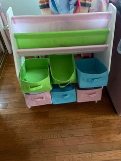 Book and toys organizer