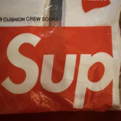 Supreme x Hanes
