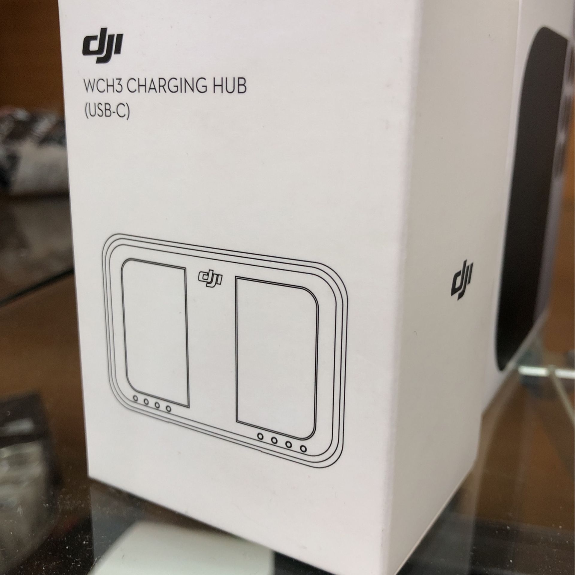 DJI WB37 Battery Charging Hub (USB Type-C)