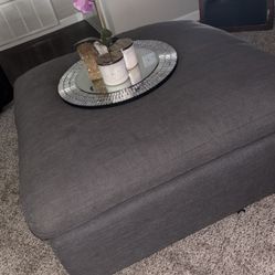 Grey/blue Ottoman 