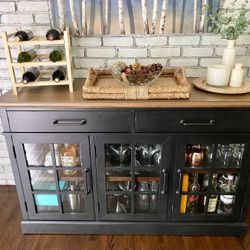 Cabinet/TV Stand/Bar/Buffet/Entertainment Center
